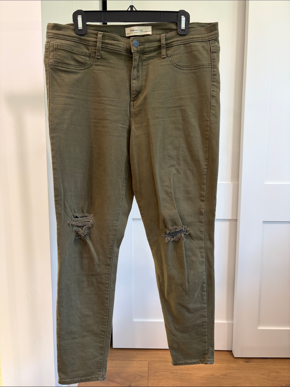 GAP Olive Green Distressed Jeggings - Picture 1 of 3